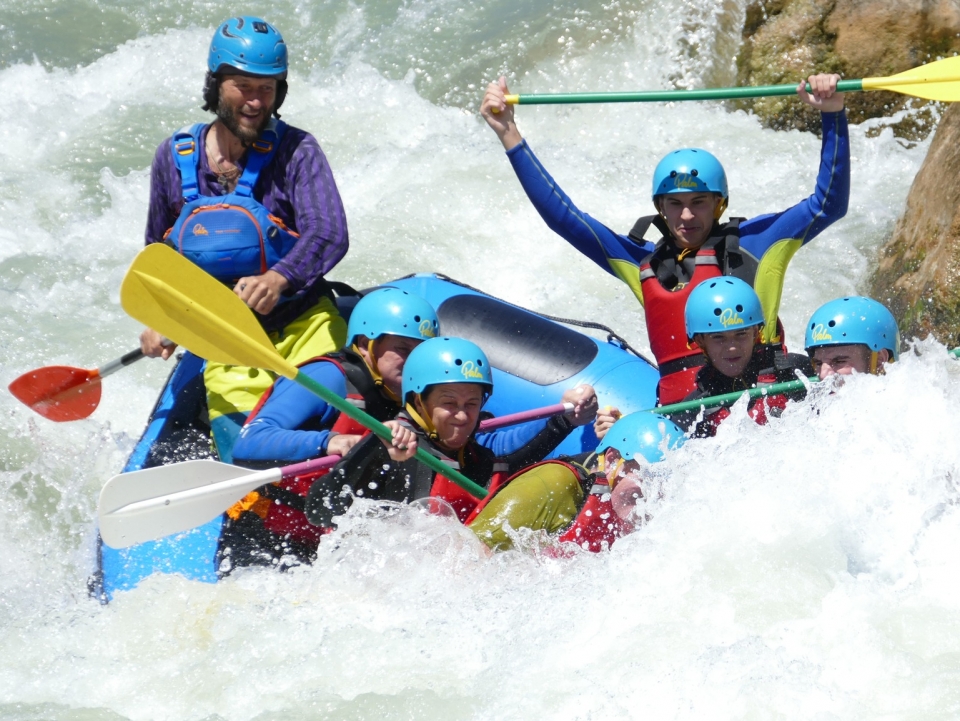 Diversión en rafting Diversión en rafting