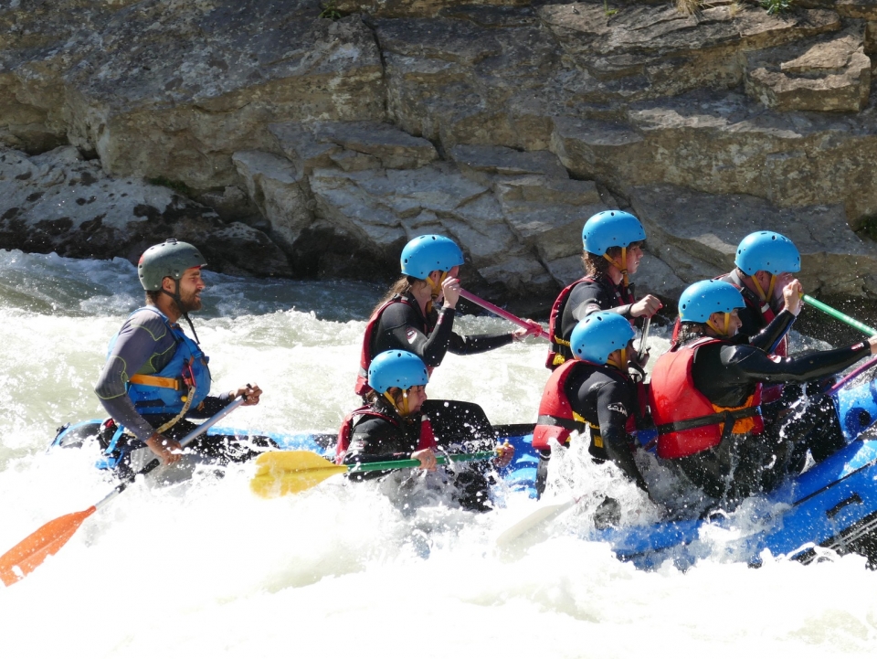 Descenso en rafting en Murillo de Gállego Descenso en rafting en Murillo de Gállego