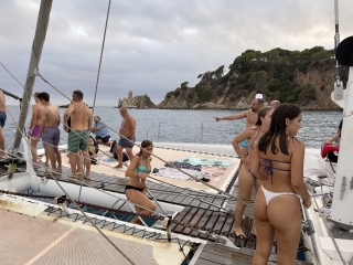 Paseo barco sunset +bebidas Playa Lloret de Mar 2h