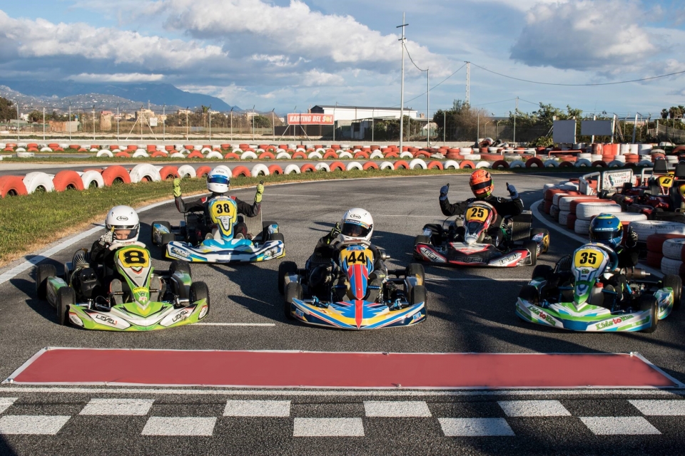 Karts biplaza en ayamente bajo Karts biplaza en ayamente bajo