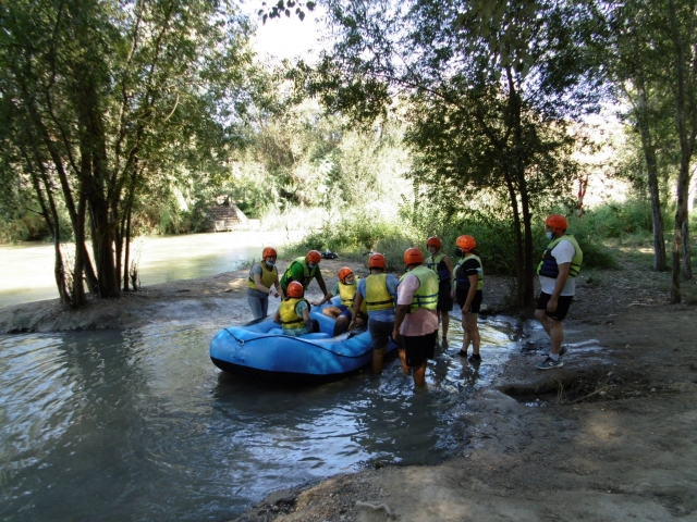 Disfrutando del rafting