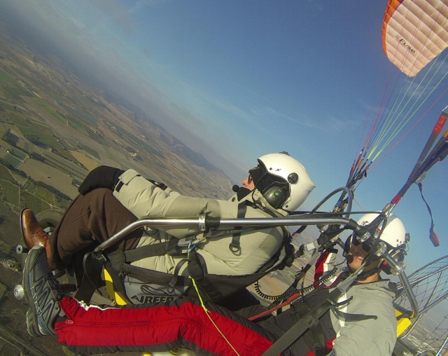 Experiencia de vuelo en paramotor