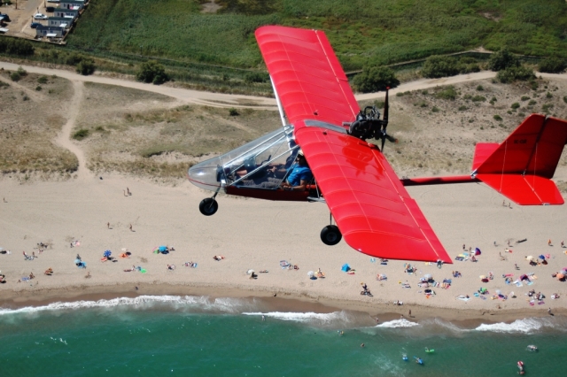 Vuelo sobre la costa
