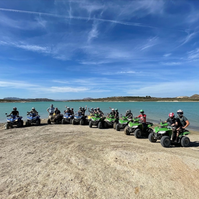 Junto al lago de Pedrera