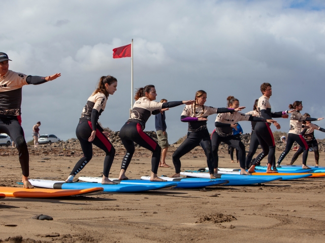 Curso de surf en Playa de Famara, 2 horas