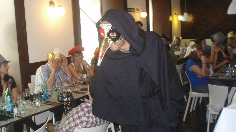 Actor duranle la cena Actor duranle la cena