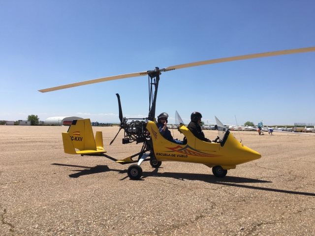 Autogiro biplaza