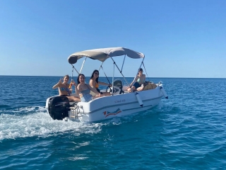Renta de barco sin titulación, Port Calafat, 2h