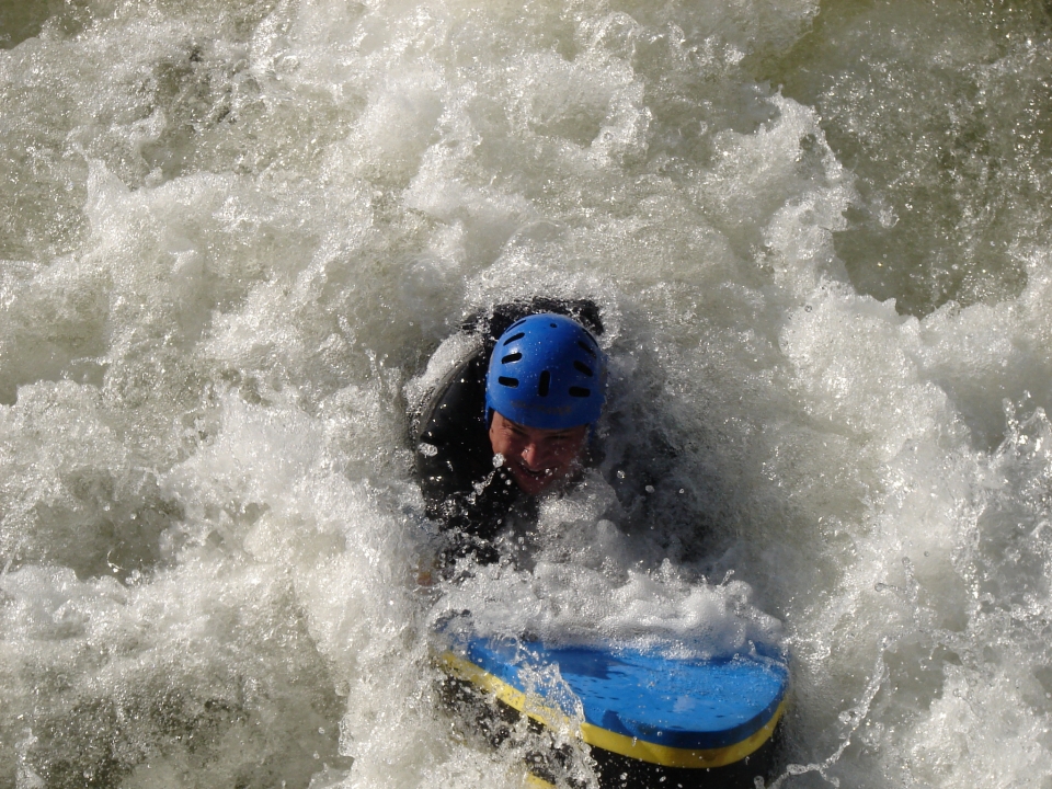 Sesión de hidrospeed en el Segre Sesión de hidrospeed en el Segre