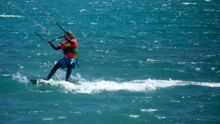 Curso de kitesurf iniciación, 8 horas (2 días)