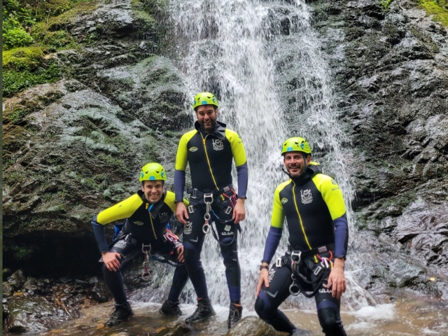 Barranquismo en el Desfiladero de los Beyos, 2'5h