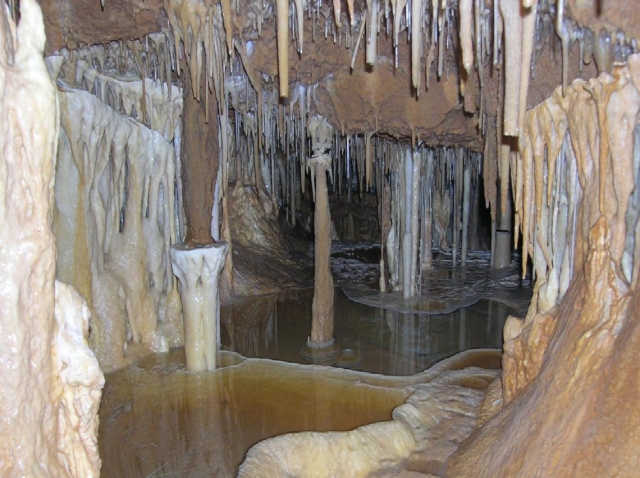 Sesión de espeleología