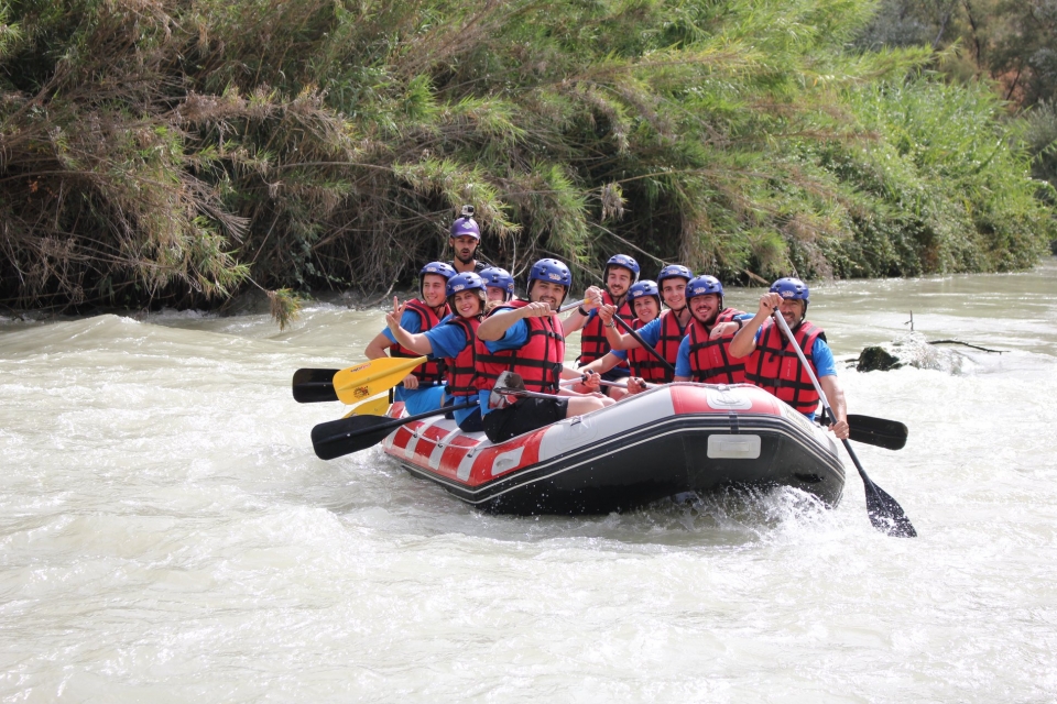 Rafting en el río Genil Rafting en el río Genil