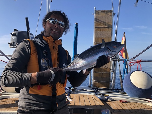 Salida de pesca desde el Puerto de Barcelona, 3h