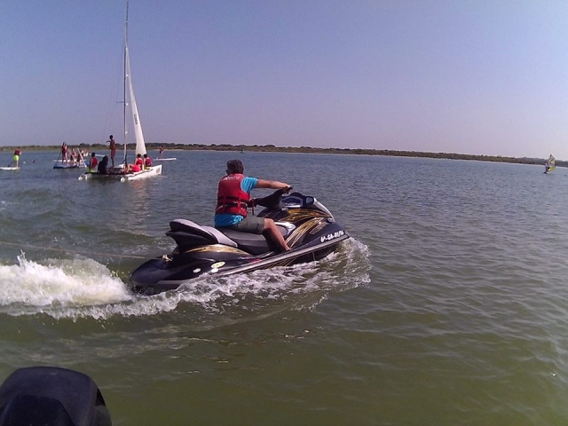 Acelerando la jet ski