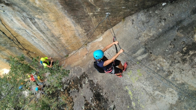 Atravesando la vía ferrata