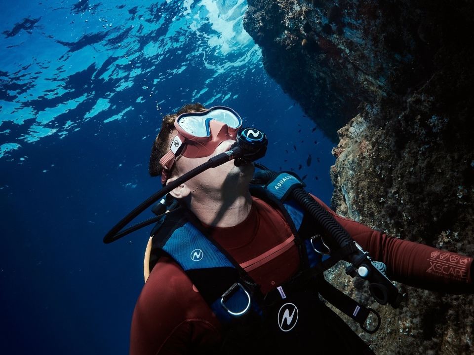 Inmersión de buceo en mar abierto Inmersión de buceo en mar abierto