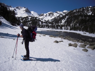 Ruta con raquetas de nieve cerca de Vizcaya 1 día