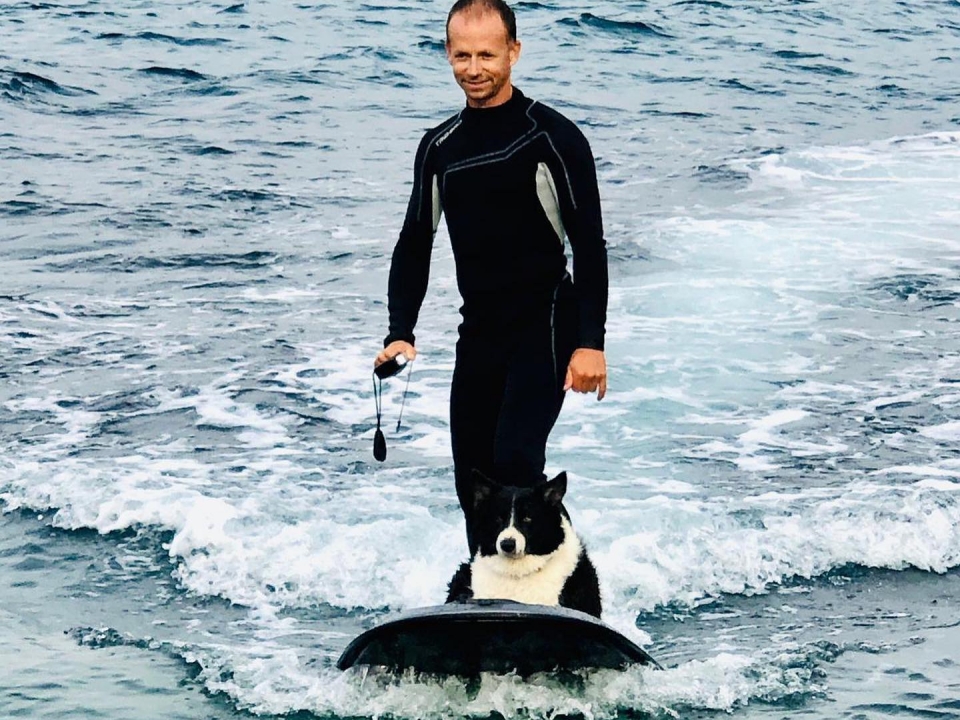 Fliteboard con su perro Fliteboard con su perro