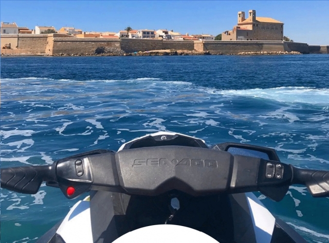 Conociendo Alicanle en jet ski