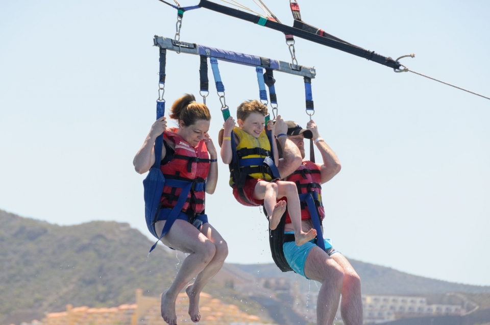 Vuela en parasailing en Tenerife