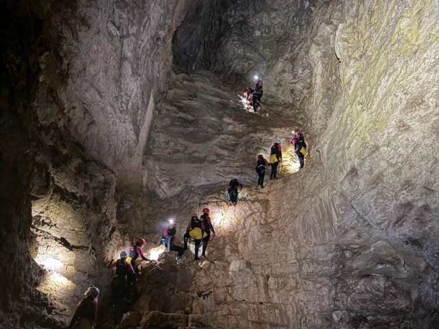 Espeleología acuática en Gruta de los Chorros, 6h