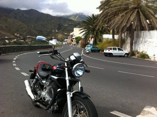 Viaje en moto por La Gomera con ferry 1 día