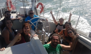 Rentar un barco de vela en costas de Cádiz 8h