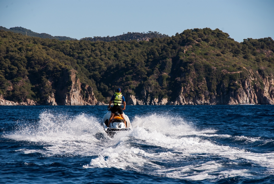Moto acuatica y parasailing en Barcelona Moto acuatica y parasailing en Barcelona