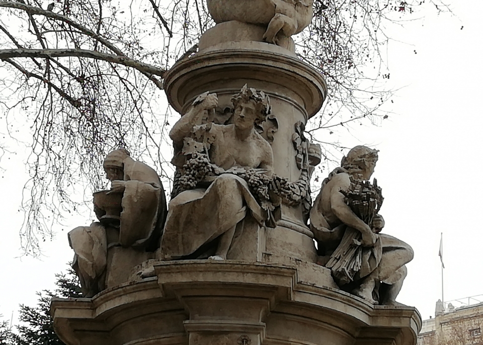 Escultura de Apolo Recoletos Escultura de Apolo Recoletos