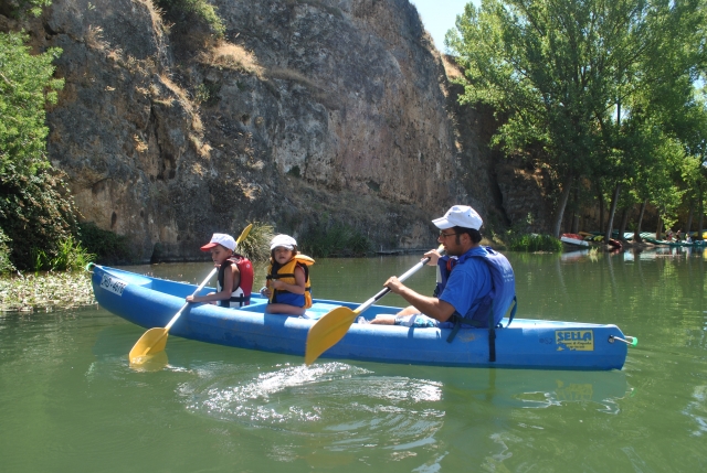 Familia en la piragua