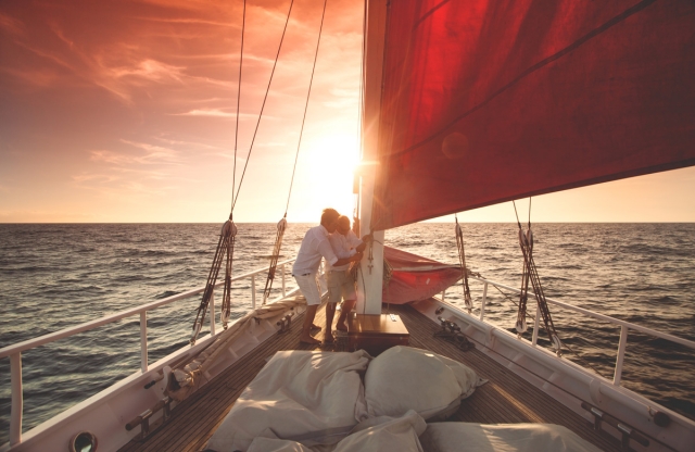Barco al atardecer