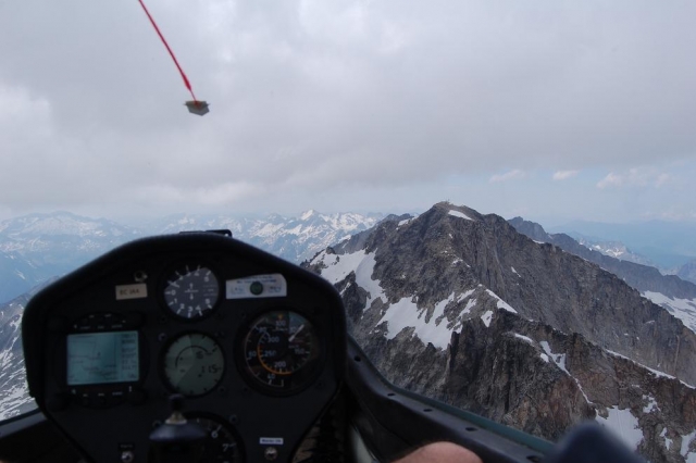 Volando sobre el Aneto