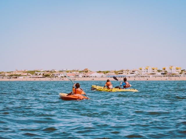 Renta un kayak y ponle a navegar