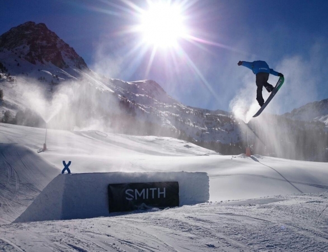 Acrobacia con snowboard
