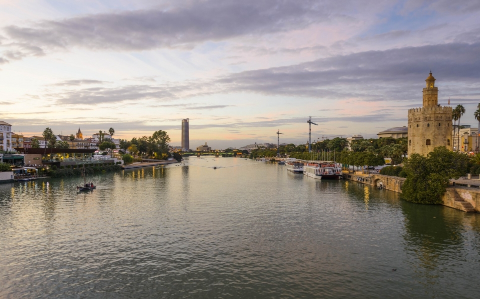 Guadalquivir por Sevilla Guadalquivir por Sevilla