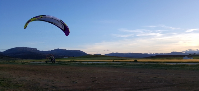 Aterrizaje de paramotor en Ronda