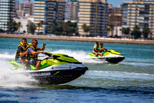Jet skis con los amigos 