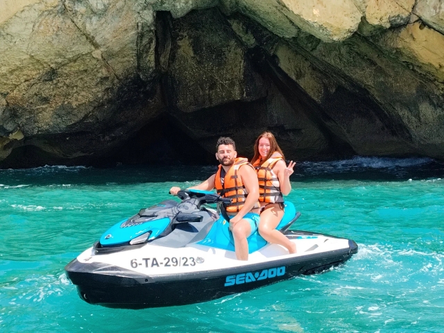 Ruta en jet ski hacia Gruta de Torredembarra, 1'5h