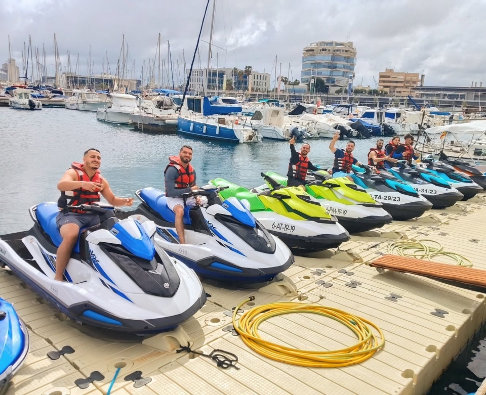 Grupo en las jet skis
