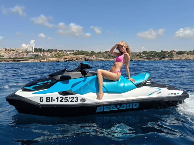 Ruta en jet ski por la Costa Dorada, 1'5h