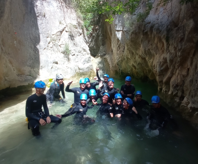 En la poza de agua natural del cañón alicantino