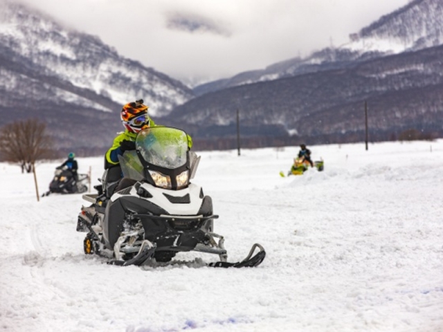 Moto de nieve biplaza 18 km por Montgarri adulto