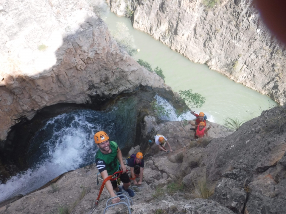 Divertida y emocionanle via ferrata en Murcia