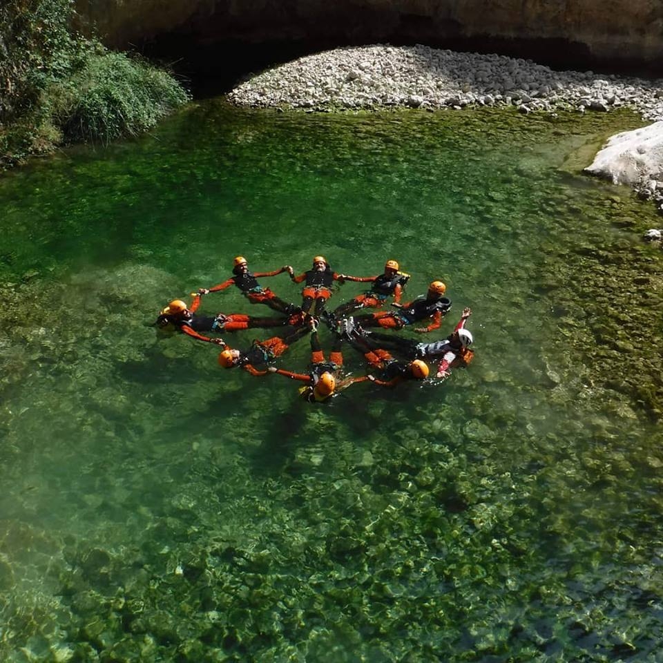 Practicando body rafting en el Segura