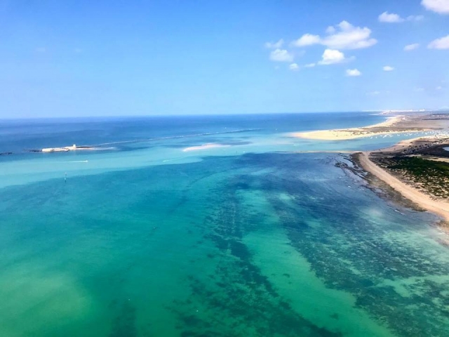 Vistas al mar desde la aeronave 
