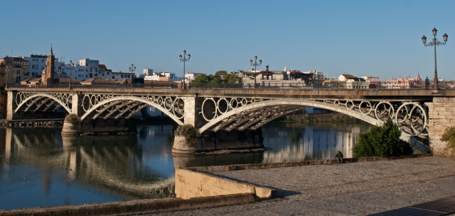 puenle sevilla