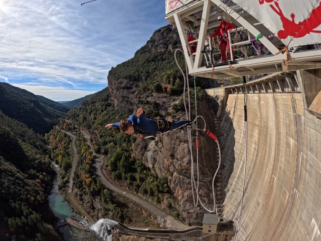 Bungee Jumping y vídeo Llosa del Cavall 122 metros