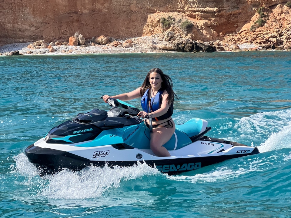 Recorrido en jet ski a Cala Llamps