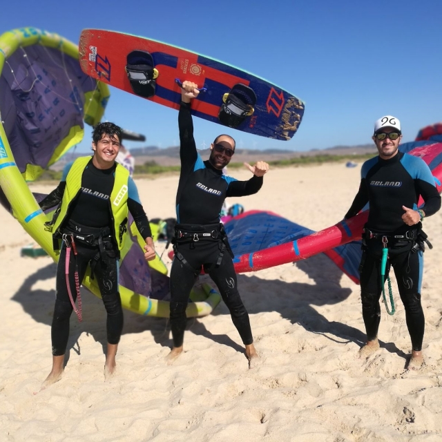 Clases grupales kitesurf 3 horas en Tarifa